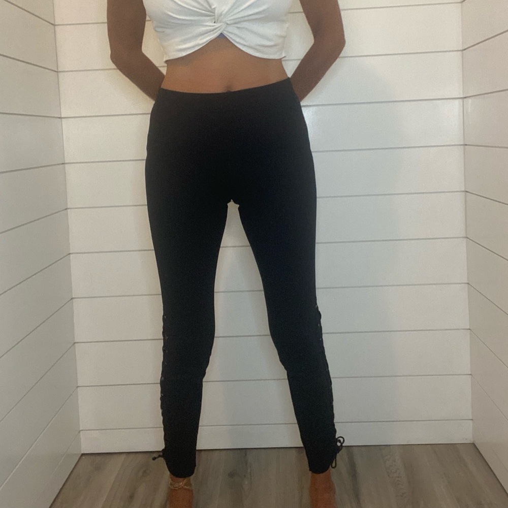 Side lace leggings